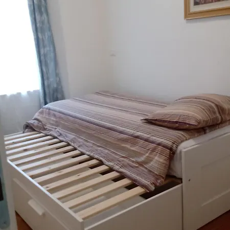 Casa Renova, Intero Appartamento, 2 Camere, Max 4 Ospiti, Zona Storica Apartamento