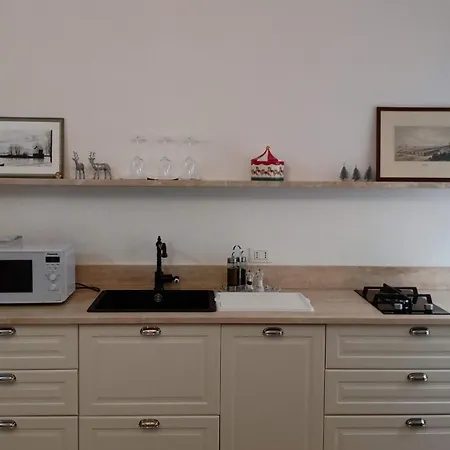 Apartamento Casa Renova, Intero Appartamento, 2 Camere, Max 4 Ospiti, Zona Storica *