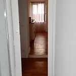 Casa Renova, Intero Appartamento, 2 Camere, Max 4 Ospiti, Zona Storica דירה *