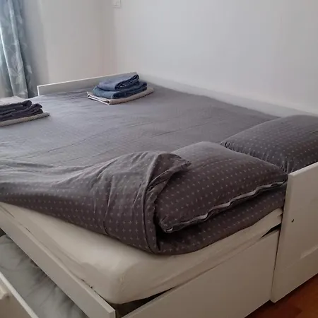 Casa Renova, Intero Appartamento, 2 Camere, Max 4 Ospiti, Zona Storica דירה