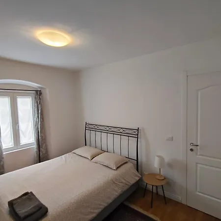Casa Renova, Intero Appartamento, 2 Camere, Max 4 Ospiti, Zona Storica Apartmán Terst
