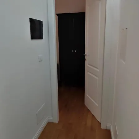 Casa Renova, Intero Appartamento, 2 Camere, Max 4 Ospiti, Zona Storica Apartment