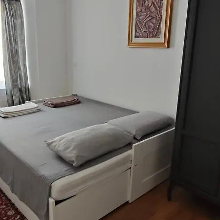 Casa Renova, Intero Appartamento, 2 Camere, Max 4 Ospiti, Zona Storica شقة ترييستي